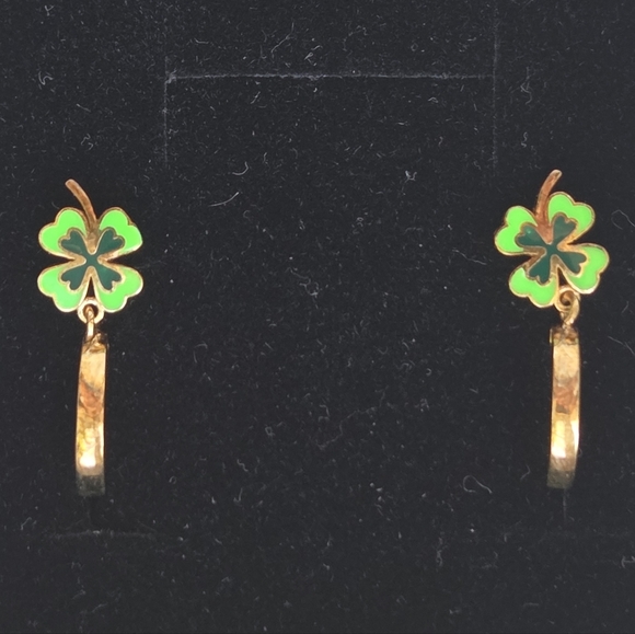 Chic Gold Hoop Earrings with Green Clover Charm - Picture 5 of 5